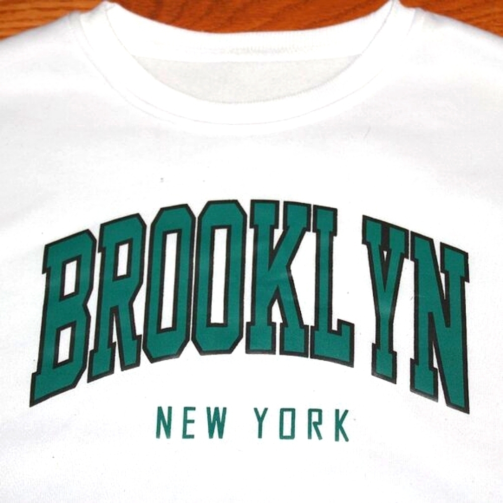 Brooklyn New York Sweatshirt – Streetwear Aesthetic – Size XS